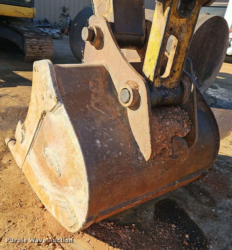 image for item OJ9226 Kobelco SK230SRLC-3 excavator