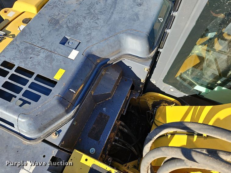 image for item OJ9226 Kobelco SK230SRLC-3 excavator