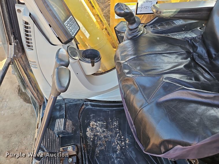 image for item OJ9226 Kobelco SK230SRLC-3 excavator