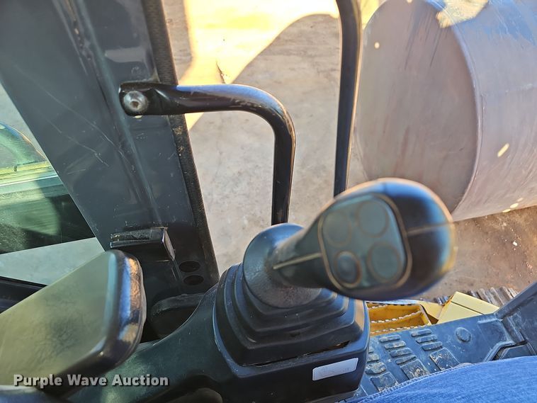 image for item OJ9226 Kobelco SK230SRLC-3 excavator