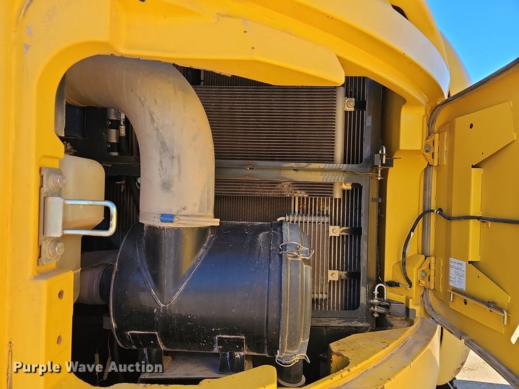 image for item OJ9226 Kobelco SK230SRLC-3 excavator