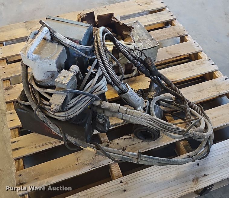 image for item OJ9238 Huck 940-220 hydraulic power unit