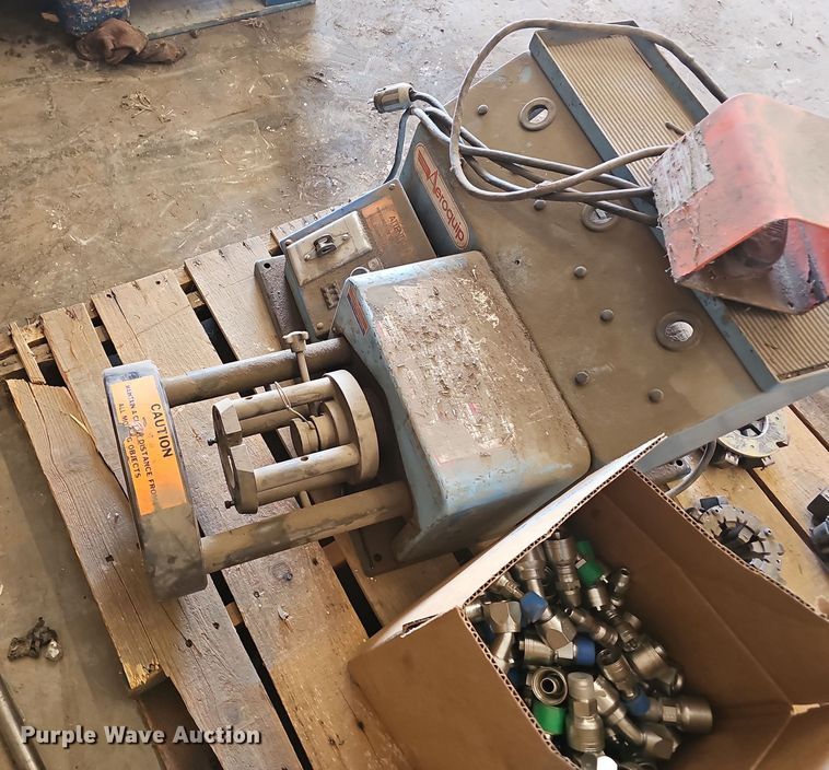 image for item OJ9239 Aeroquip hydraulic hose crimper