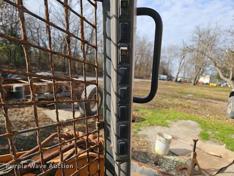 image for item OJ9261 2016 Case SR210 skid steer loader