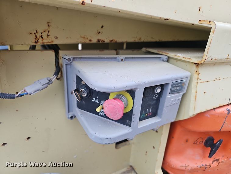 image for item OJ9278 2015 JLG 2632ES scissor lift