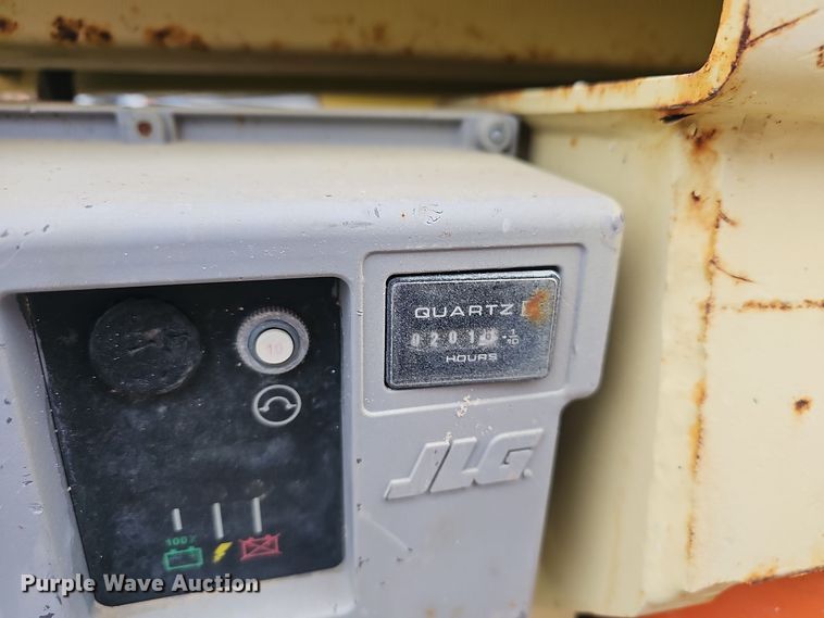 image for item OJ9278 2015 JLG 2632ES scissor lift