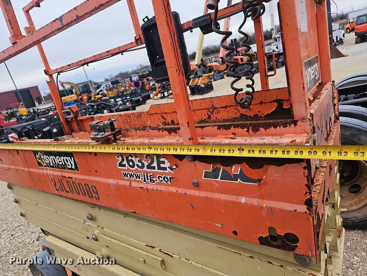 image for item OJ9278 2015 JLG 2632ES scissor lift