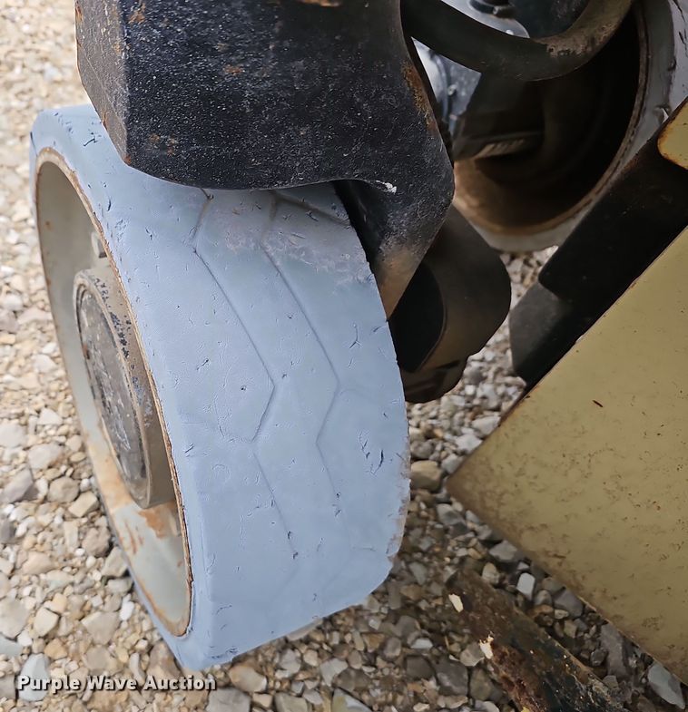 image for item OJ9278 2015 JLG 2632ES scissor lift