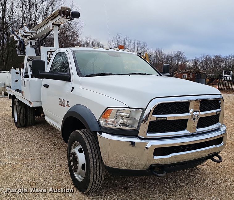 image for item OJ9283 2016 Dodge Ram 5500 flatbed truck