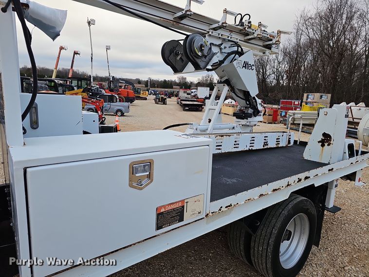 image for item OJ9283 2016 Dodge Ram 5500 flatbed truck