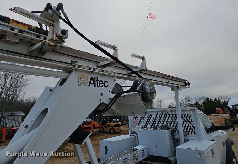 image for item OJ9283 2016 Dodge Ram 5500 flatbed truck