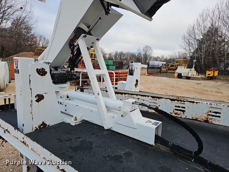 image for item OJ9283 2016 Dodge Ram 5500 flatbed truck