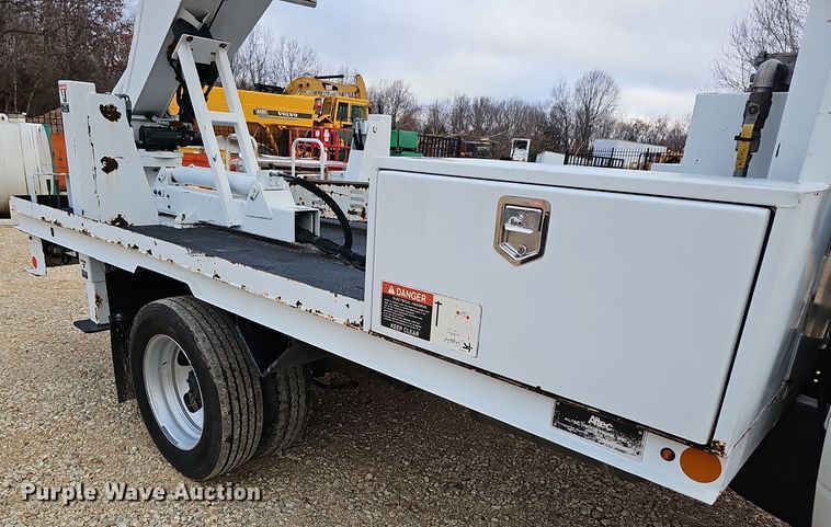 image for item OJ9283 2016 Dodge Ram 5500 flatbed truck