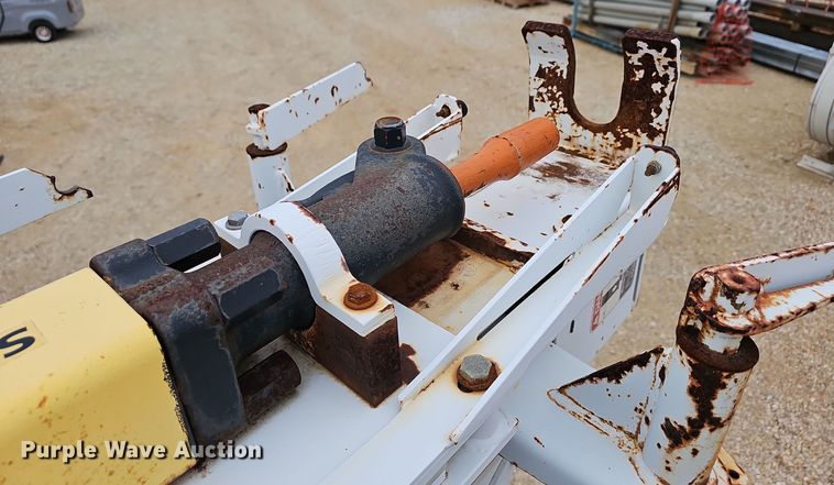 image for item OJ9283 2016 Dodge Ram 5500 flatbed truck