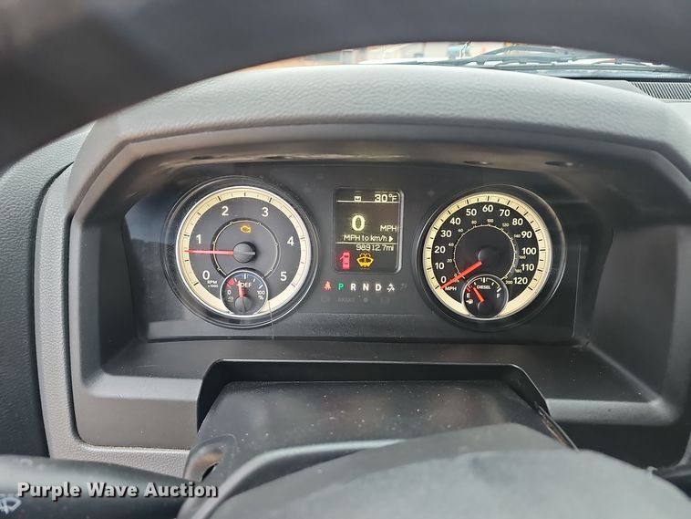 image for item OJ9283 2016 Dodge Ram 5500 flatbed truck