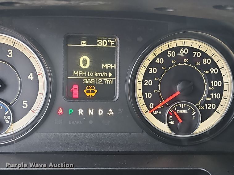 image for item OJ9283 2016 Dodge Ram 5500 flatbed truck