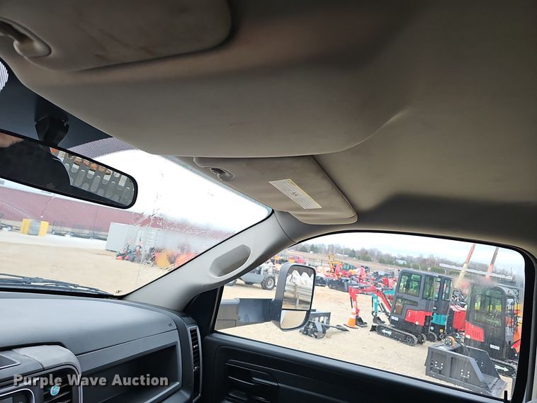 image for item OJ9283 2016 Dodge Ram 5500 flatbed truck