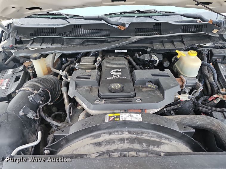 image for item OJ9283 2016 Dodge Ram 5500 flatbed truck