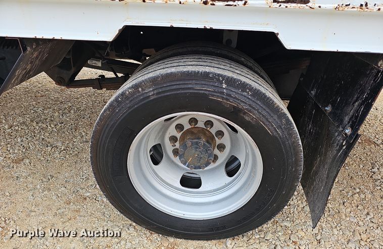 image for item OJ9283 2016 Dodge Ram 5500 flatbed truck