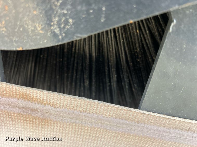 image for item OJ9290 2023 Wolverine PBS-11-72W skid steer sweeper