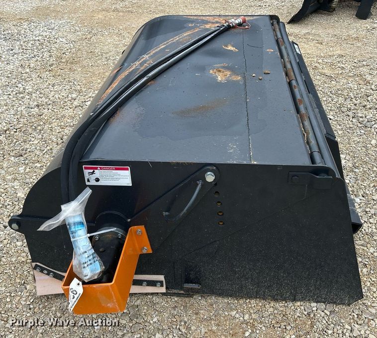 image for item OJ9291 2023 Wolverine BBS-11-72W skid steer sweeper