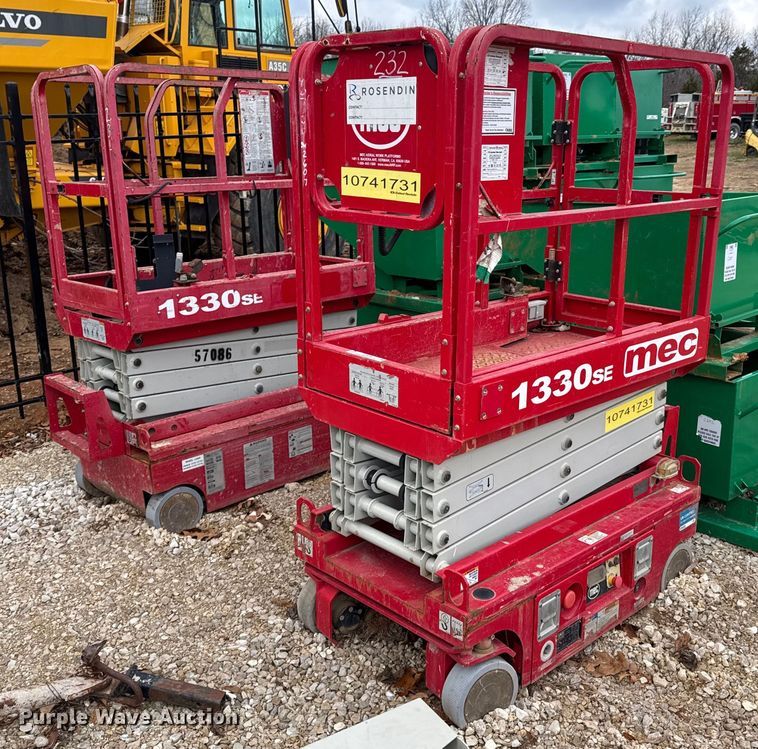 image for item OJ9299 (2) 2018 MEC 1330SE scissor lifts