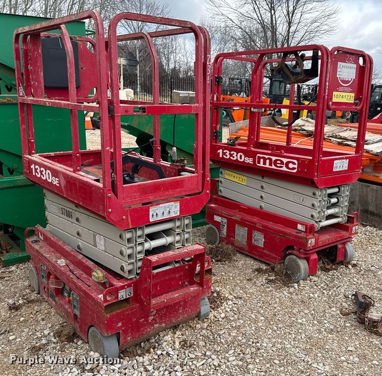 image for item OJ9299 (2) 2018 MEC 1330SE scissor lifts