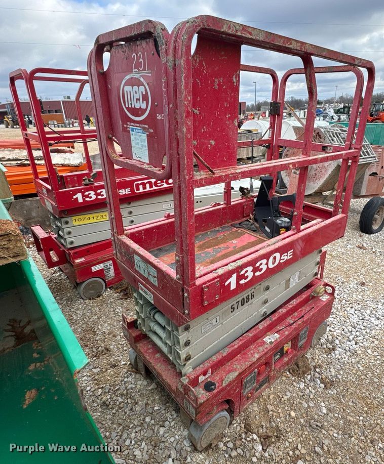 image for item OJ9299 (2) 2018 MEC 1330SE scissor lifts