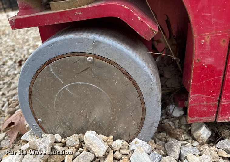 image for item OJ9299 (2) 2018 MEC 1330SE scissor lifts