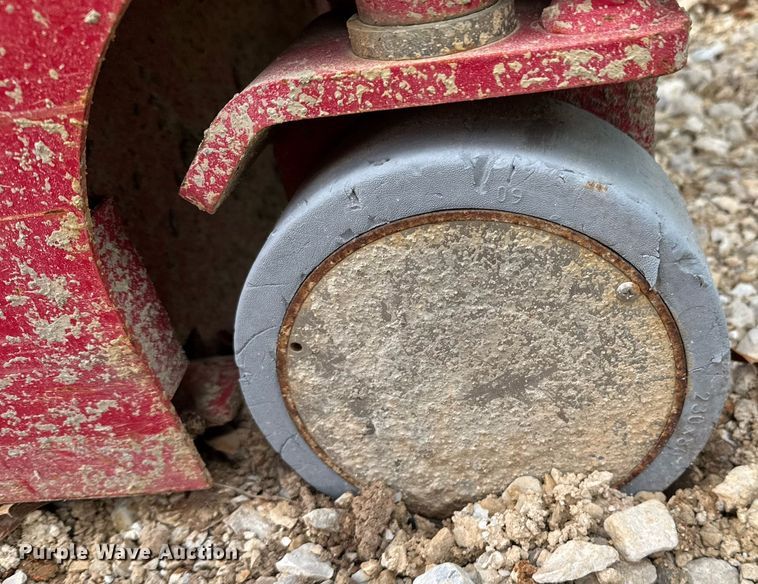 image for item OJ9299 (2) 2018 MEC 1330SE scissor lifts