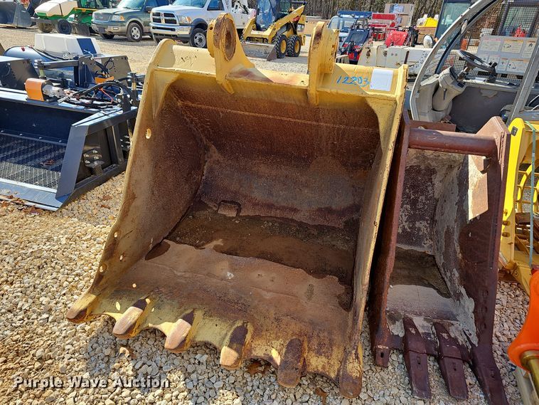 image for item OJ9307 Caterpillar excavator bucket