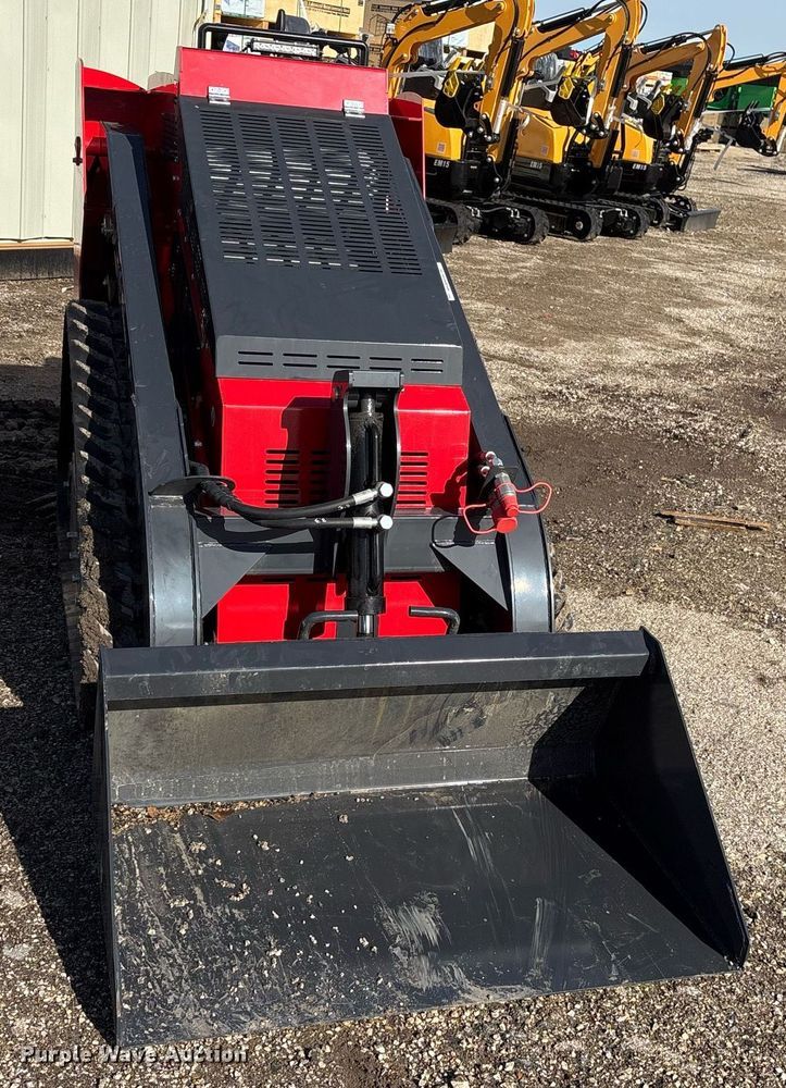 image for item OK9336 2024 Valley Pioneer SCL850 compact utility loader