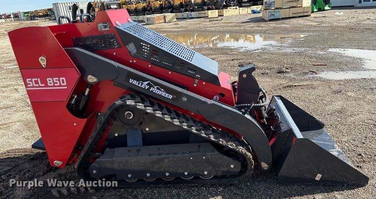 image for item OK9336 2024 Valley Pioneer SCL850 compact utility loader