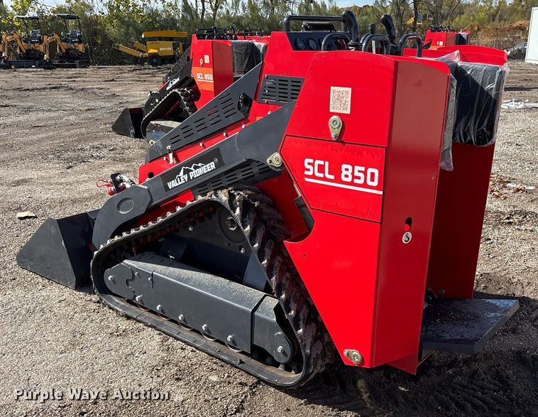 image for item OK9336 2024 Valley Pioneer SCL850 compact utility loader