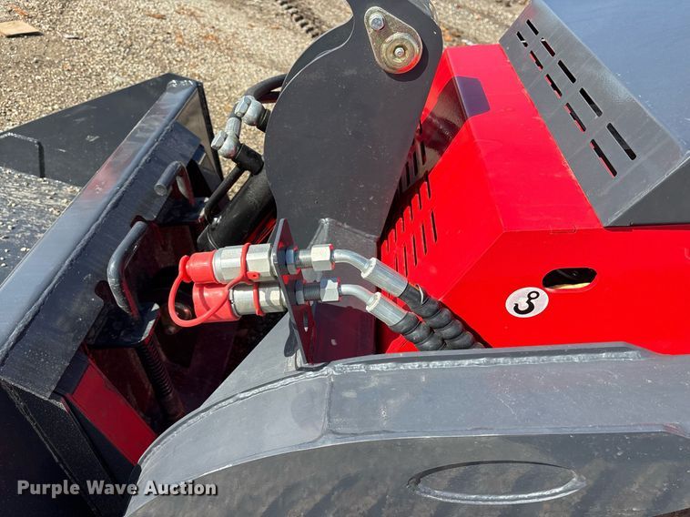 image for item OK9336 2024 Valley Pioneer SCL850 compact utility loader