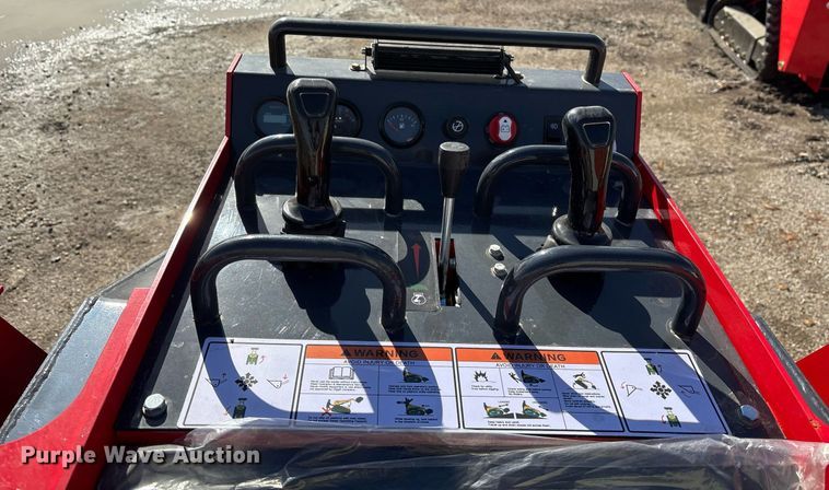 image for item OK9336 2024 Valley Pioneer SCL850 compact utility loader