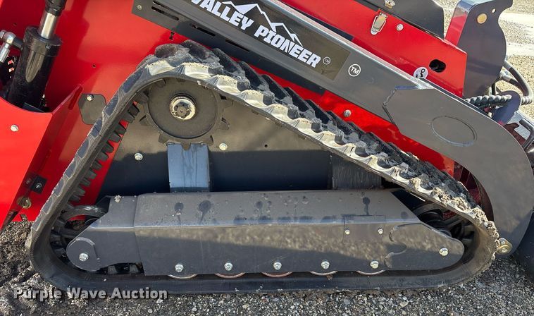 image for item OK9336 2024 Valley Pioneer SCL850 compact utility loader