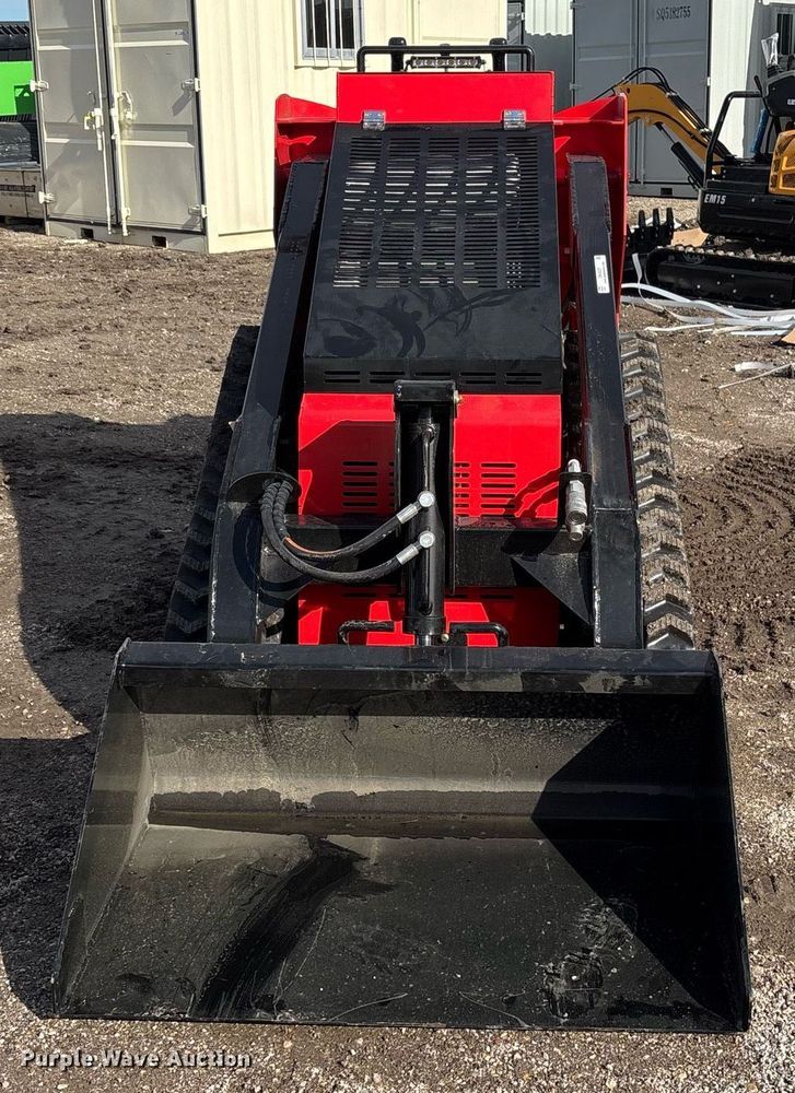 image for item OK9337 2024 Valley Pioneer SCL850 compact utility loader