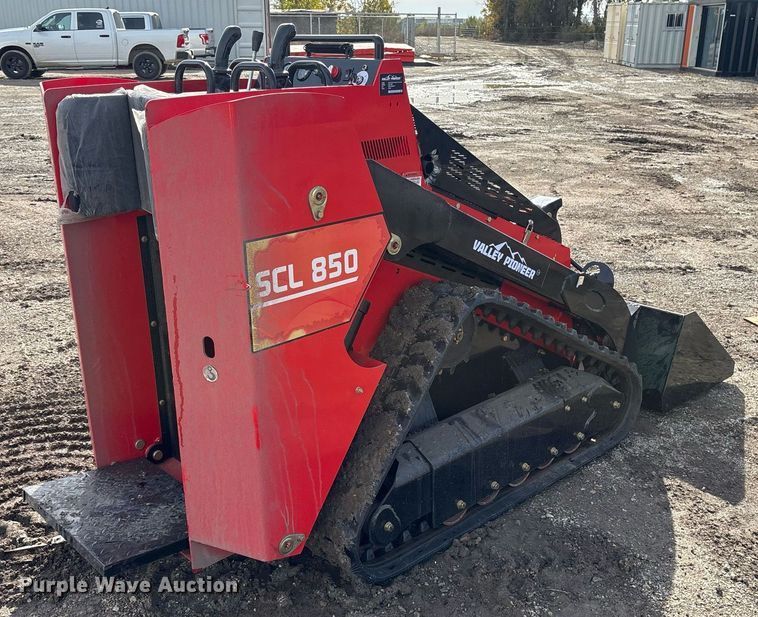 image for item OK9337 2024 Valley Pioneer SCL850 compact utility loader