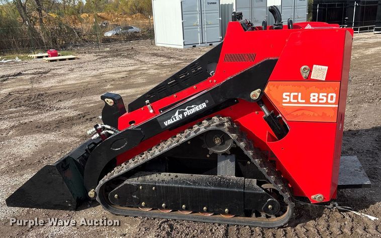 image for item OK9337 2024 Valley Pioneer SCL850 compact utility loader