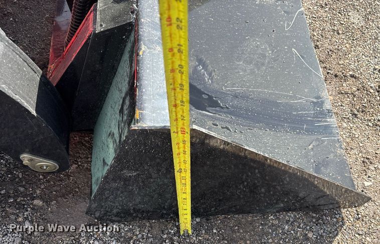 image for item OK9337 2024 Valley Pioneer SCL850 compact utility loader