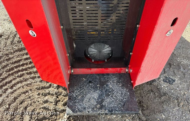 image for item OK9337 2024 Valley Pioneer SCL850 compact utility loader