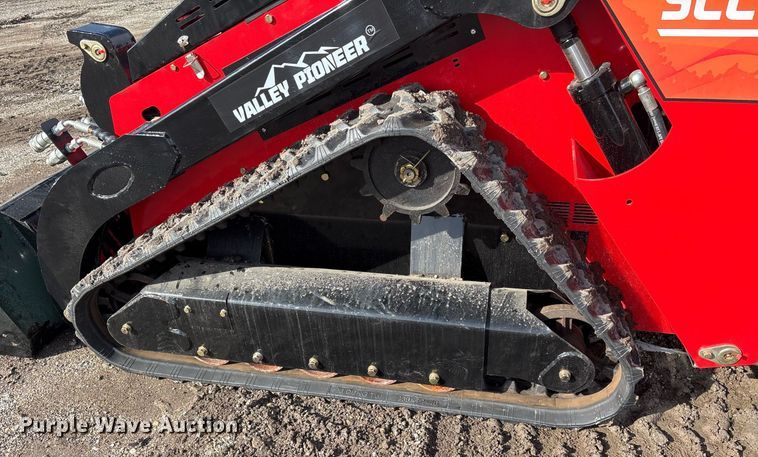 image for item OK9337 2024 Valley Pioneer SCL850 compact utility loader