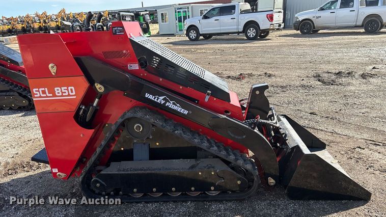 image for item OK9338 2024 Valley Pioneer SCL850 compact utility loader
