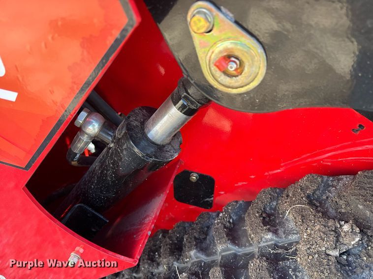 image for item OK9338 2024 Valley Pioneer SCL850 compact utility loader