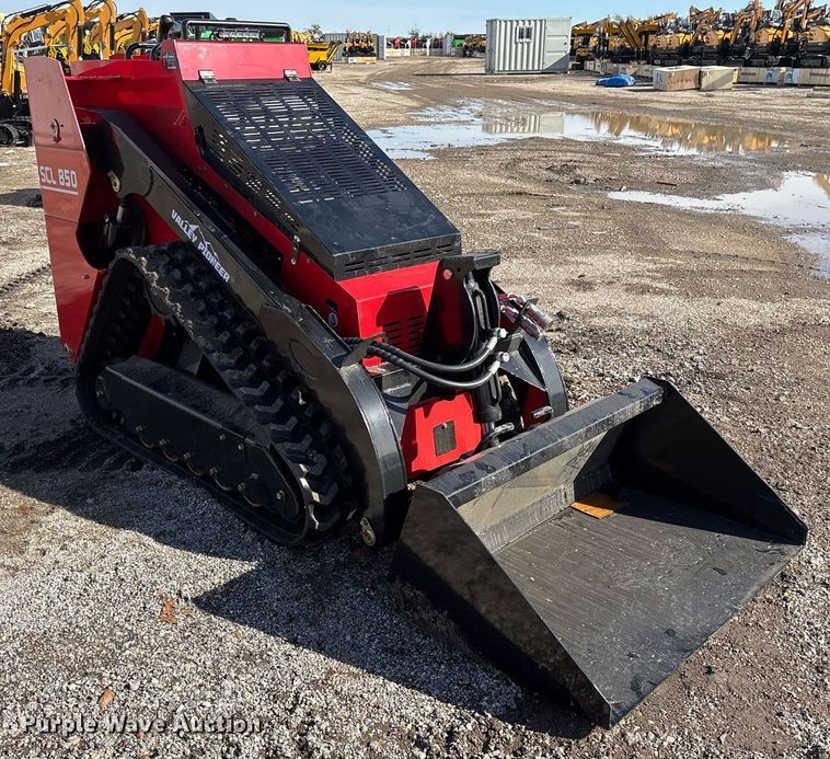 image for item OK9339 2024 Valley Pioneer SCL850 compact utility loader