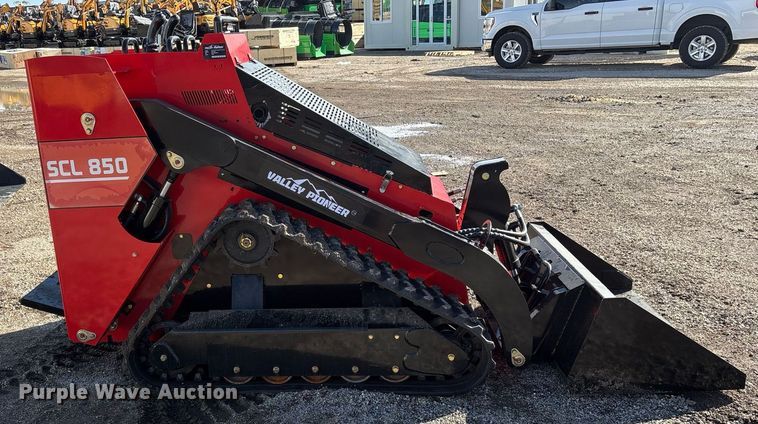 image for item OK9339 2024 Valley Pioneer SCL850 compact utility loader