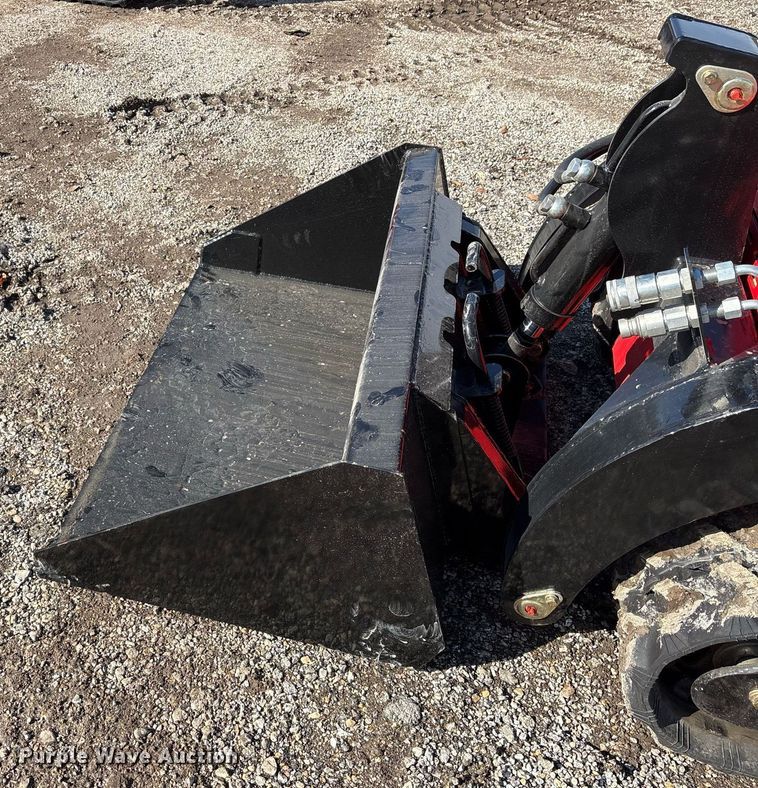 image for item OK9339 2024 Valley Pioneer SCL850 compact utility loader