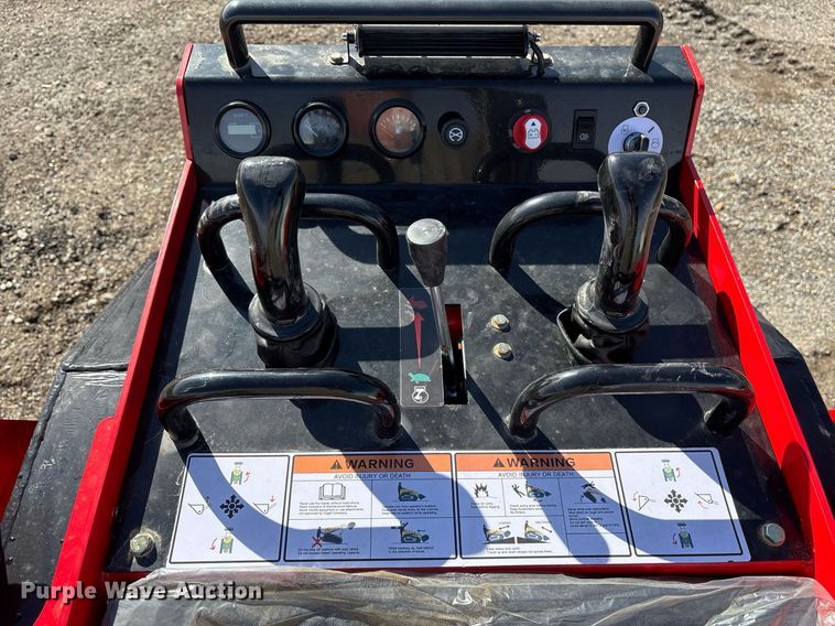 image for item OK9339 2024 Valley Pioneer SCL850 compact utility loader