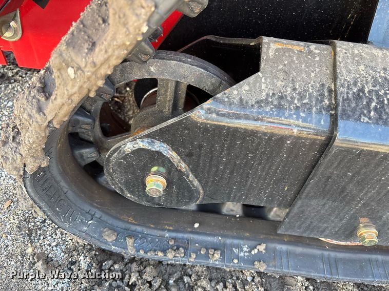 image for item OK9339 2024 Valley Pioneer SCL850 compact utility loader